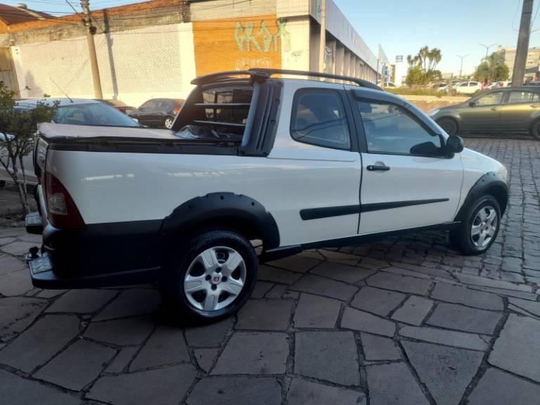 FIAT - STRADA - 2011/2011 - Branca - Sob Consulta