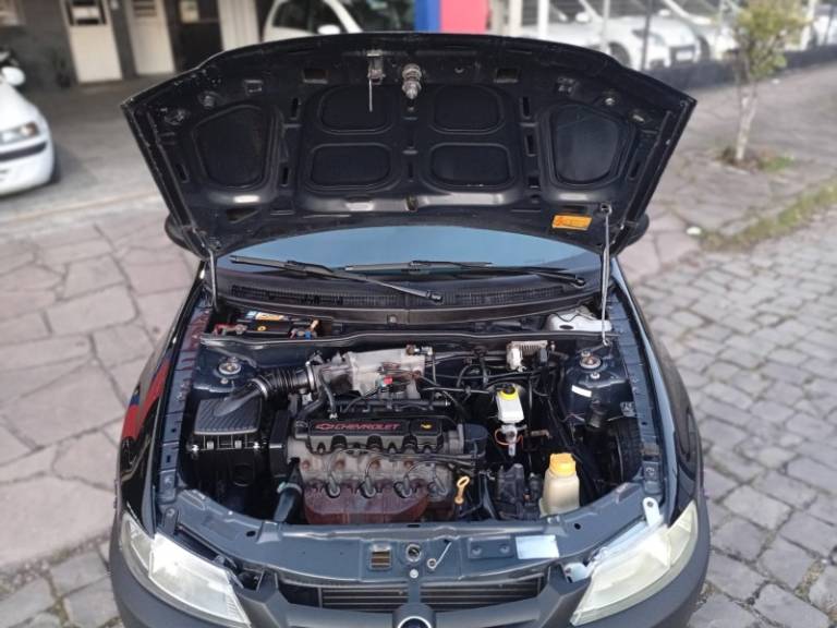 CHEVROLET - CELTA - 2002/2002 - Preta - R$ 17.990,00