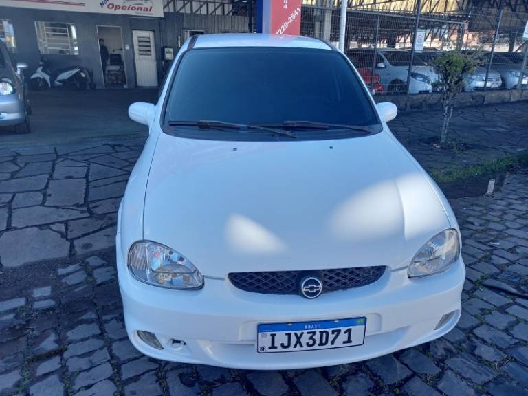 CHEVROLET - CORSA - 2001/2001 - Branca - R$ 19.500,00
