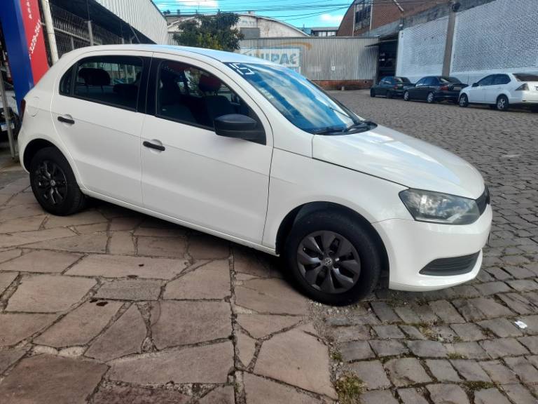 VOLKSWAGEN - GOL - 2015/2015 - Branca - R$ 39.900,00