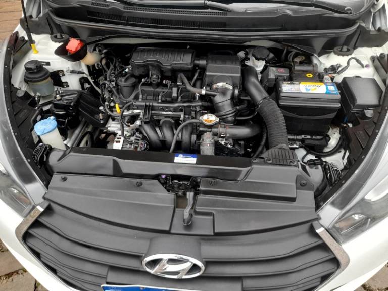 HYUNDAI - HB20 - 2016/2016 - Branca - R$ 46.900,00