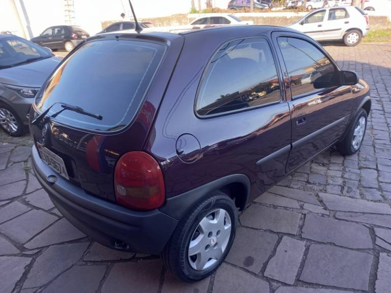 CHEVROLET - CORSA - 1997/1997 - Roxa - R$ 15.900,00