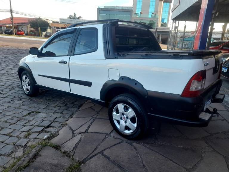 FIAT - STRADA - 2011/2011 - Branca - Sob Consulta