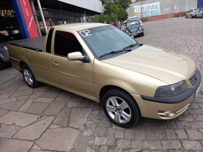 VOLKSWAGEN - SAVEIRO - 2001/2002 - Bege - R$ 36.900,00