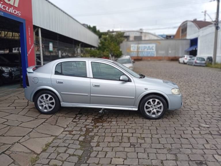 CHEVROLET - ASTRA - 2009/2009 - Prata - R$ 34.990,00