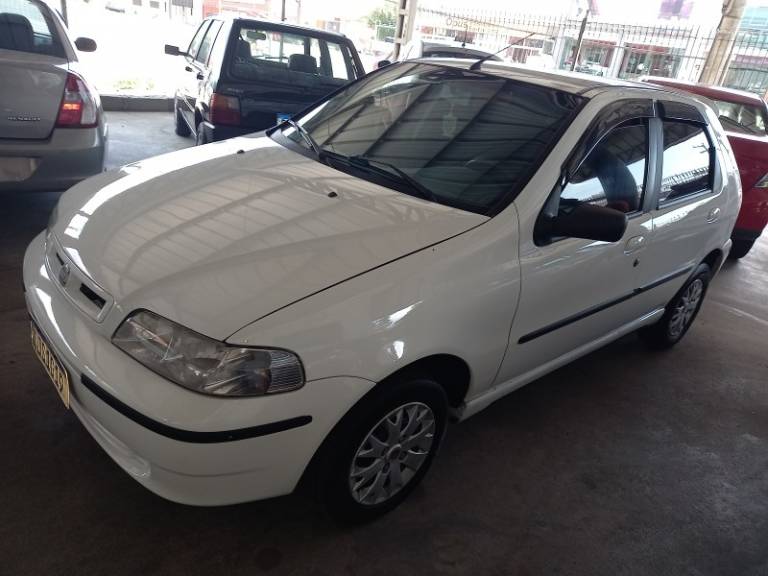 FIAT - PALIO - 2000/2001 - Branca - R$ 20.000,00