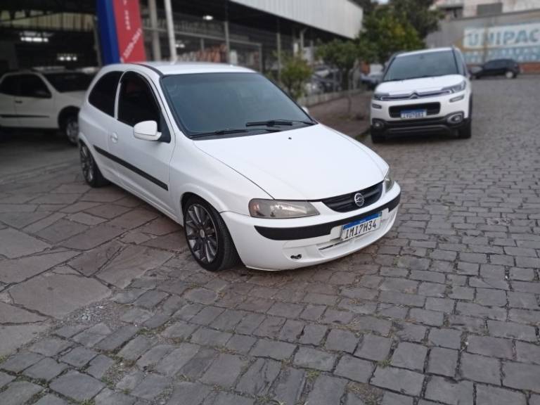 CHEVROLET - CELTA - 2004/2005 - Branca - R$ 17.990,00