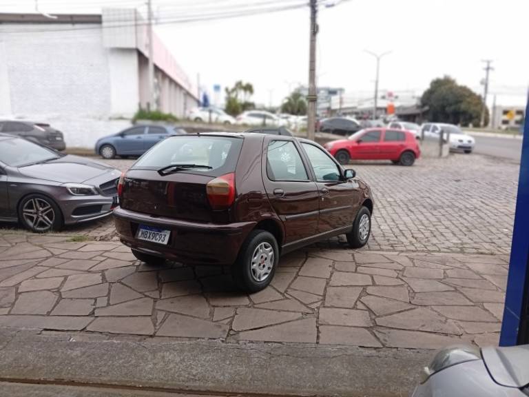 FIAT - PALIO - 2003/2003 - Vermelha - R$ 16.990,00