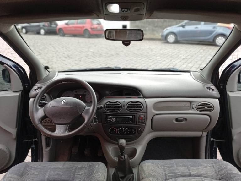 RENAULT - SCÉNIC - 2002/2003 - Verde - R$ 10.990,00