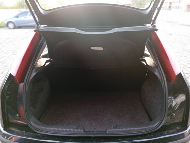 FORD - FOCUS - 2009/2009 - Preta - R$ 28.990,00