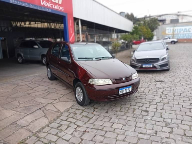 FIAT - PALIO - 2003/2003 - Vermelha - R$ 16.990,00