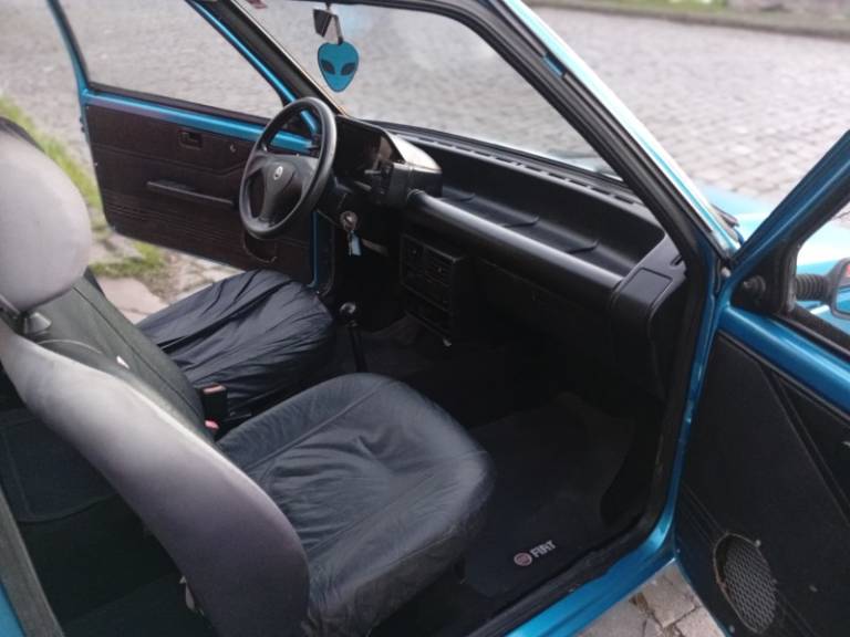 FIAT - UNO - 1993/1994 - Azul - R$ 7.500,00