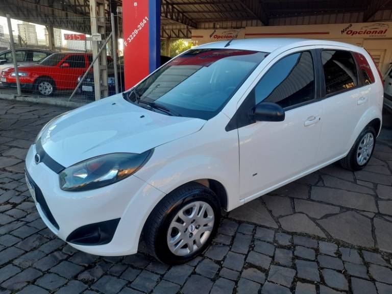 FORD - FIESTA - 2014/2014 - Branca - R$ 32.900,00