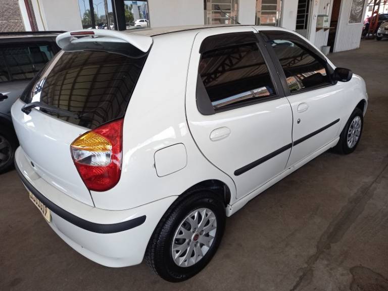 FIAT - PALIO - 2000/2001 - Branca - R$ 20.000,00