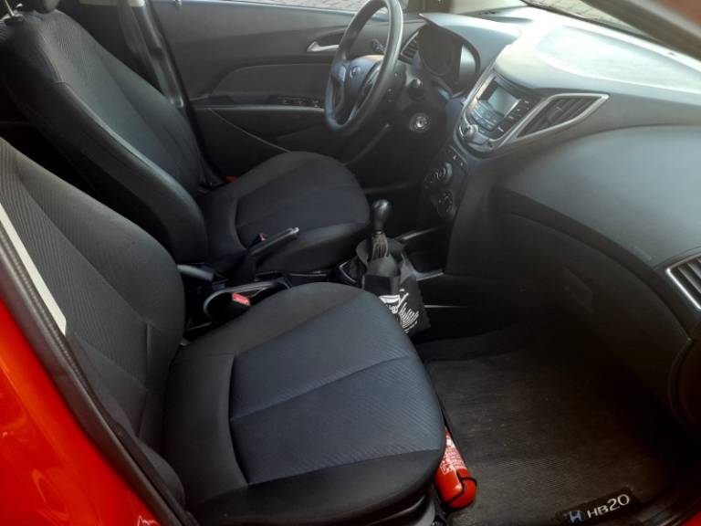 HYUNDAI - HB20 - 2013/2013 - Vermelha - R$ 42.900,00