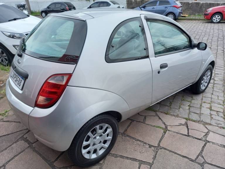 FORD - KA - 2001/2002 - Prata - R$ 15.900,00