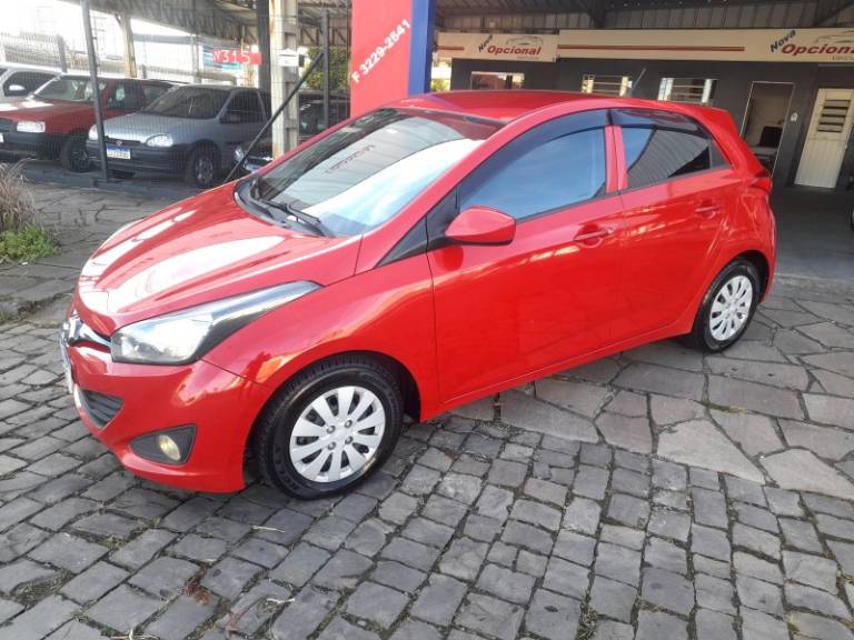 HYUNDAI - HB20 - 2013/2013 - Vermelha - R$ 42.900,00