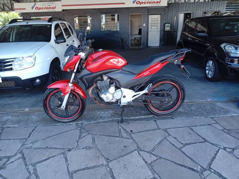 HONDA - CB 300R - 2009/2010 - Vermelha - R$ 10.990,00