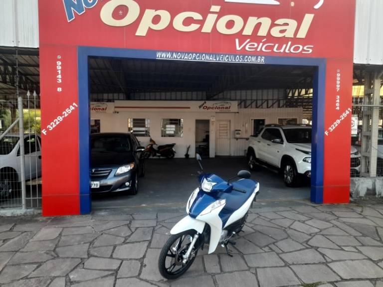 HONDA - BIZ 125 - 2022/2022 - Branca - R$ 15.900,00