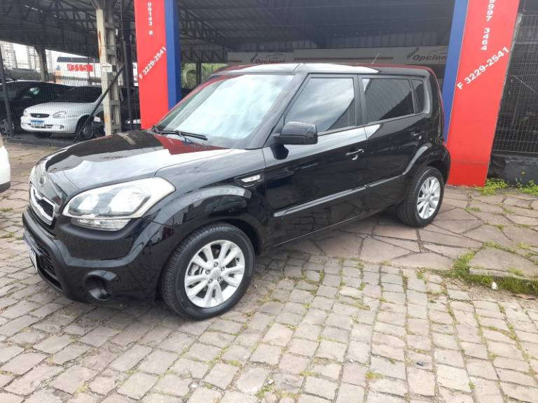 KIA MOTORS - SOUL - 2012/2012 - Preta - R$ 41.900,00