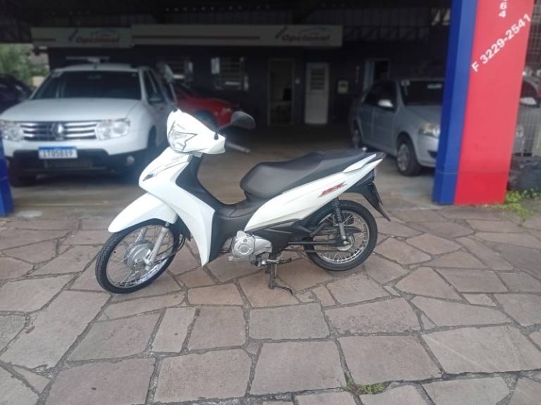 HONDA - BIZ 110I - 2022/2022 - Branca - R$ 11.990,00