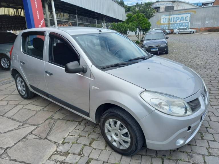 RENAULT - SANDERO - 2010/2011 - Prata - R$ 22.500,00