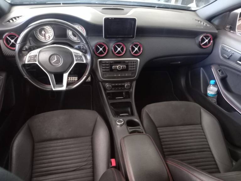 MERCEDES-BENZ - A 250 - 2014/2015 - Cinza - R$ 125.900,00