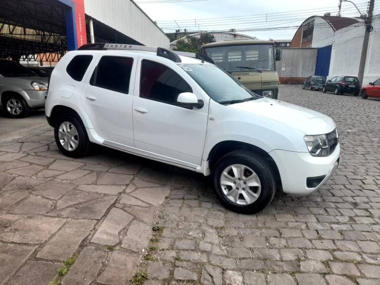 RENAULT - DUSTER - 2016/2016 - Branca - R$ 59.900,00