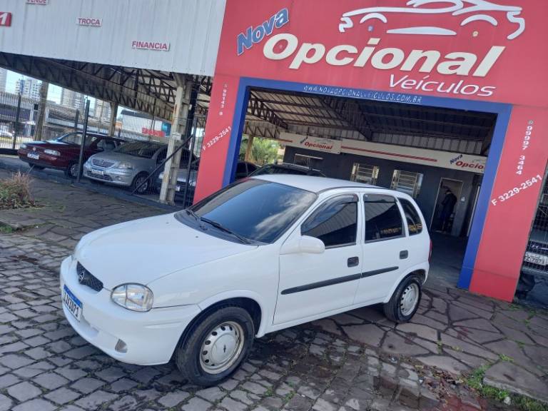 CHEVROLET - CORSA - 2001/2001 - Branca - R$ 19.900,00