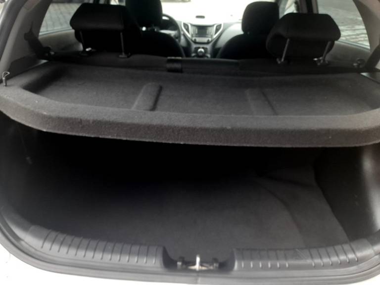 HYUNDAI - HB20 - 2016/2016 - Branca - R$ 46.900,00
