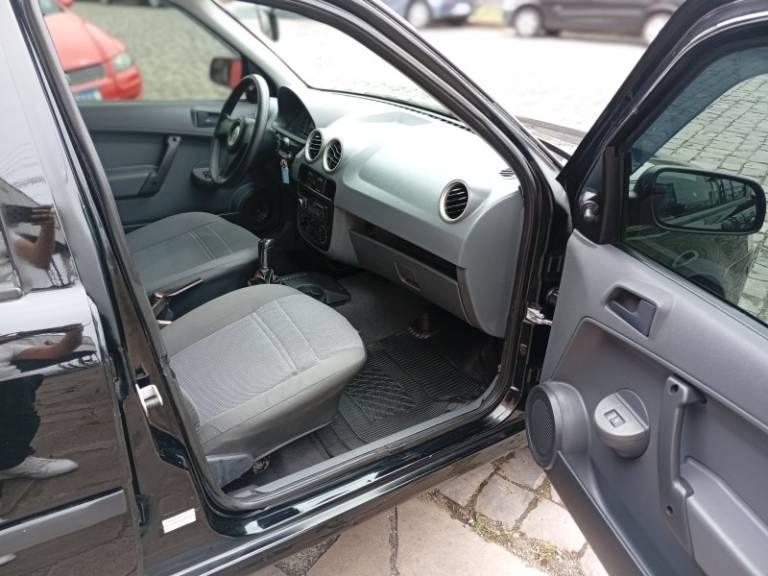 VOLKSWAGEN - GOL - 2007/2008 - Preta - R$ 20.990,00