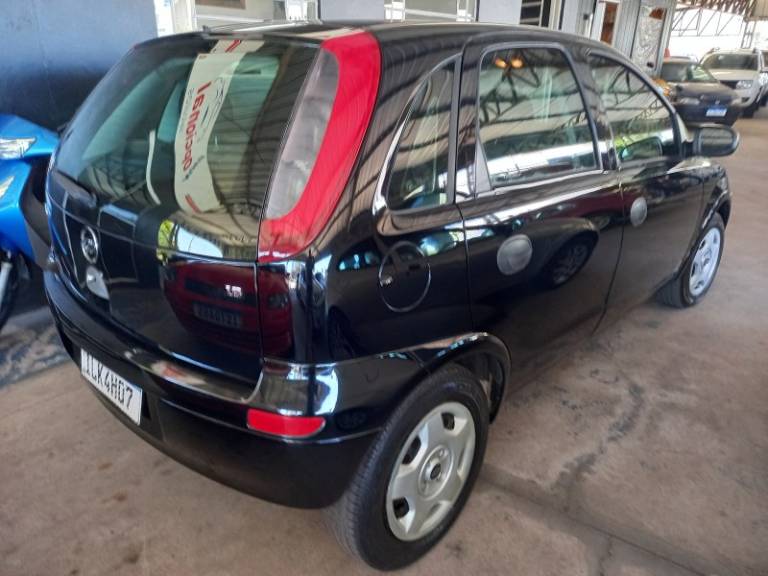 CHEVROLET - CORSA - 2003/2003 - Preta - R$ 20.900,00
